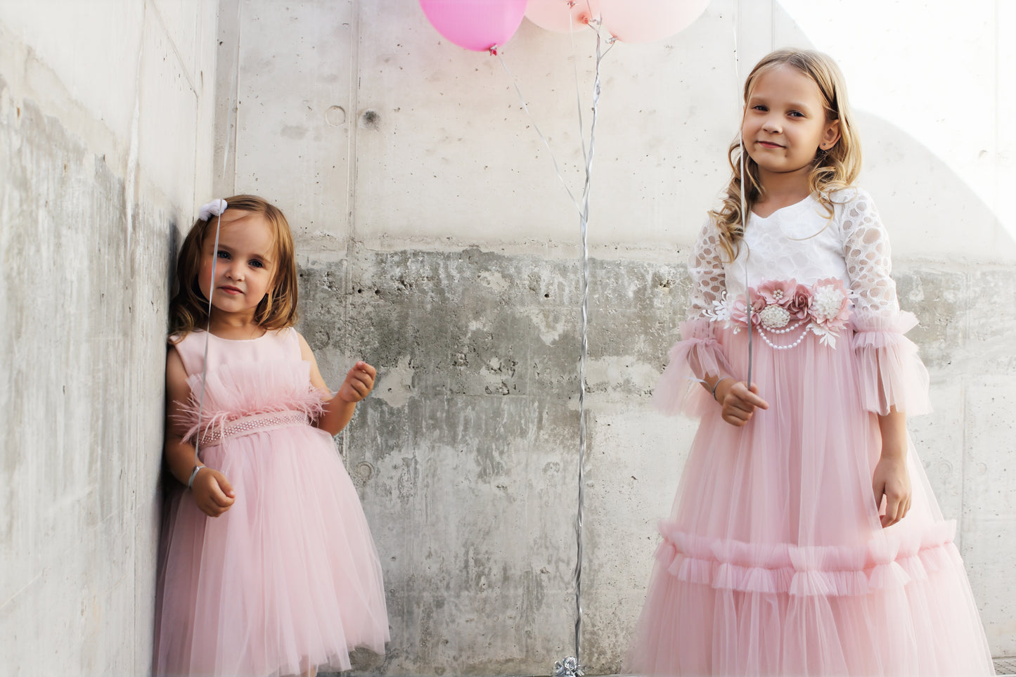 Princesės suknelė su gėlėmis ir perlais BELA