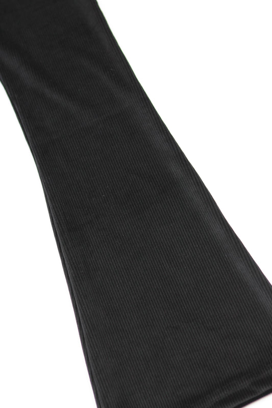 Veliūrinės plačios nuo kelių kelnės