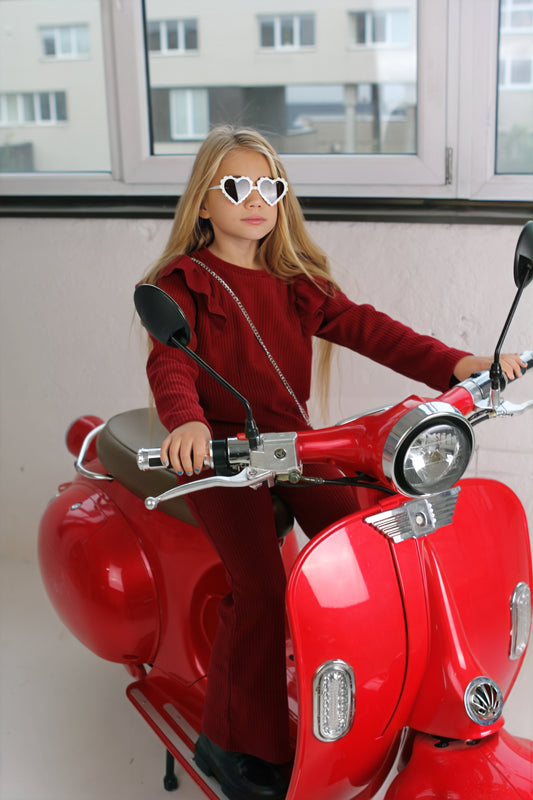 Trijų dalių kostiumėlis su rankine