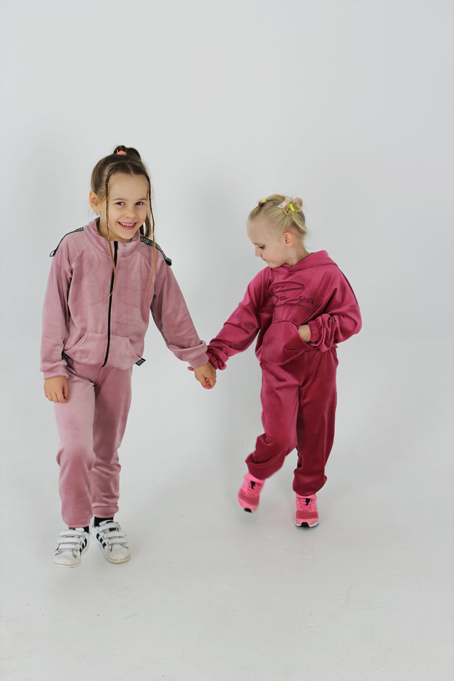 Veliūrinis laisvalaikio kostiumas Be You
